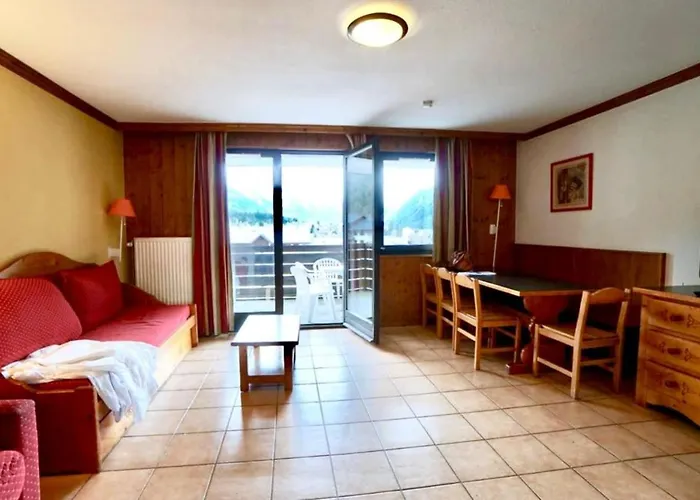 Apartment Of 55 M With Balcony View Mont Blanc